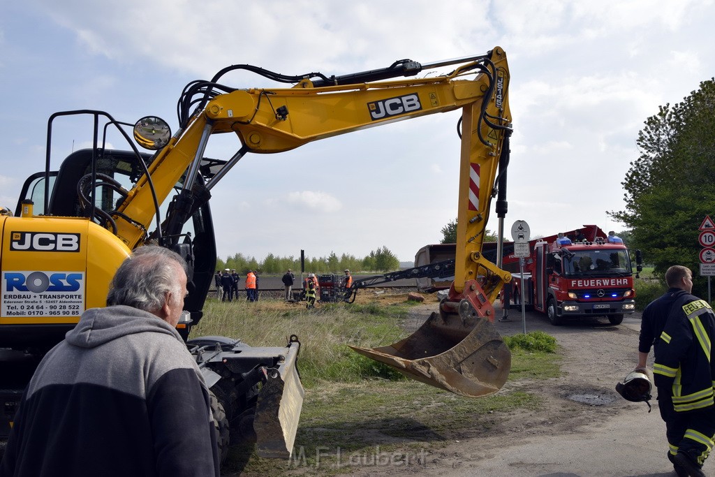 Schwerer VU LKW Zug Bergheim Kenten Koelnerstr P326.JPG - Miklos Laubert